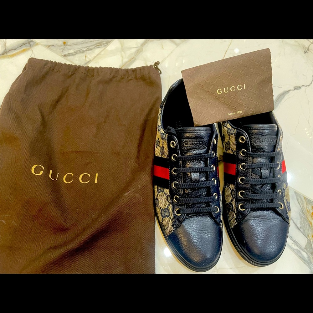 Gucci Women’s Ace Sneaker Sz 7 •navy•red•GG• purchased @ 725 5th Ave NY,NY
